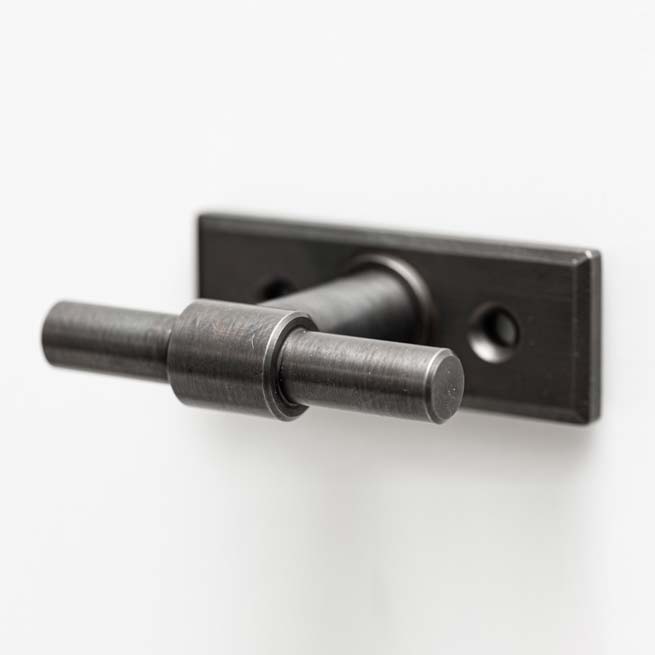 Fensterolive aus Bronze der Kunstschmiede Bergmeister