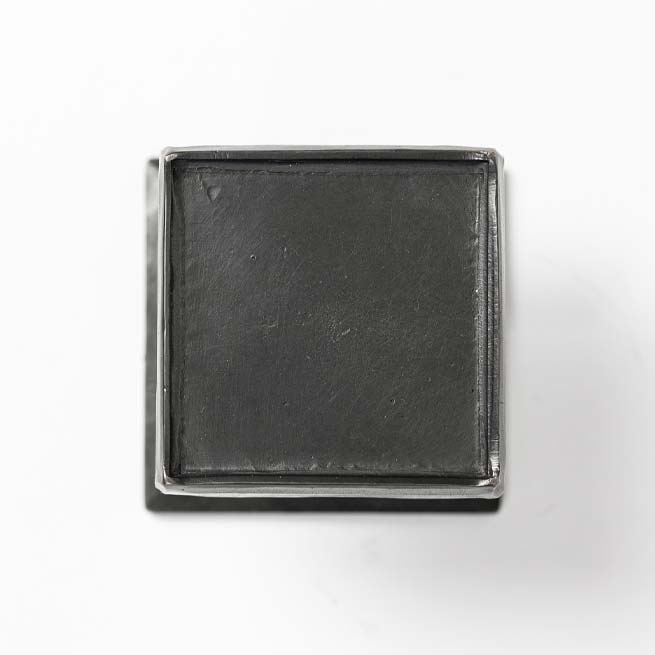 Quadratischer Türknopf aus Bronze