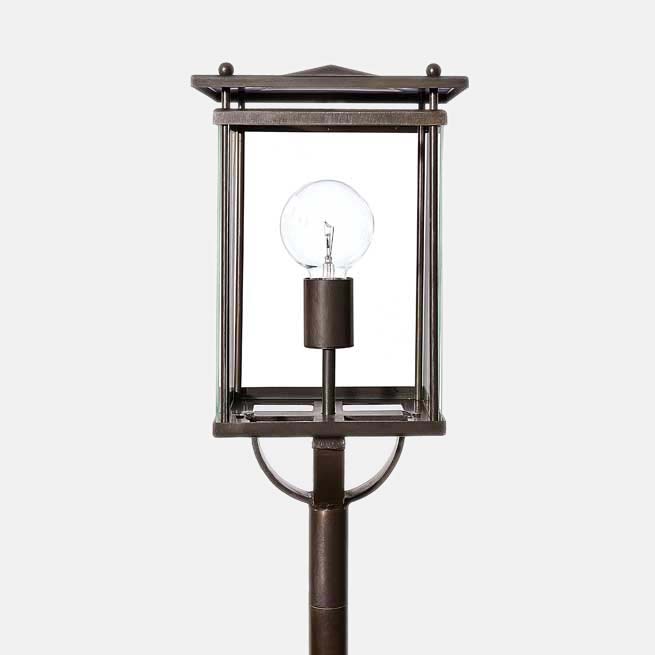 Standleuchte aus Bronze geschmiedet