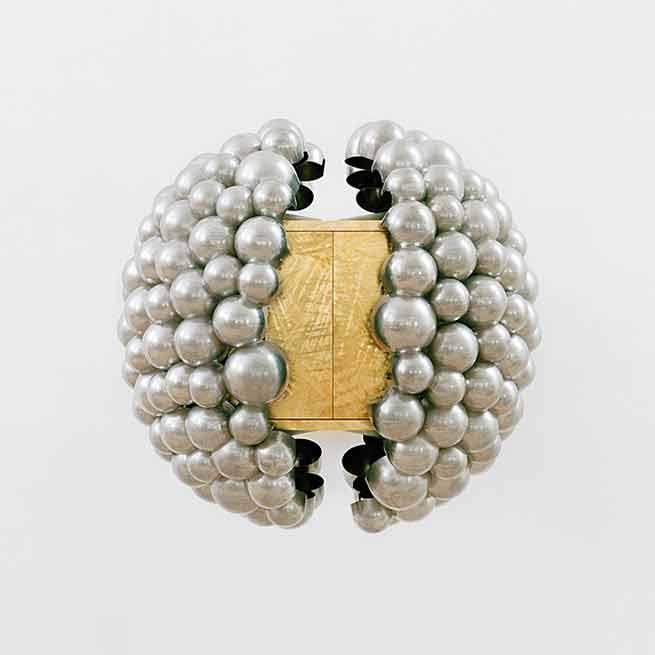 Tabernakelschrein aus Bronze mit Perlenhülle