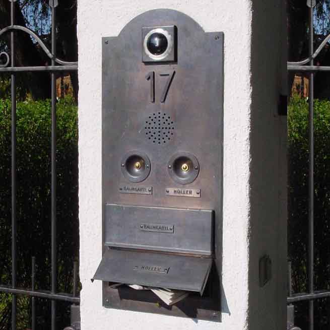 Klingeltableau aus Bronze