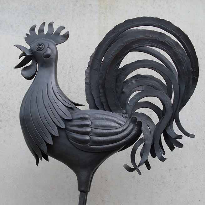 Brunnenfigur Hahn aus Bronze