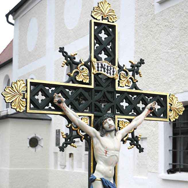 Restaurierung gusseiserne Grabkreuze