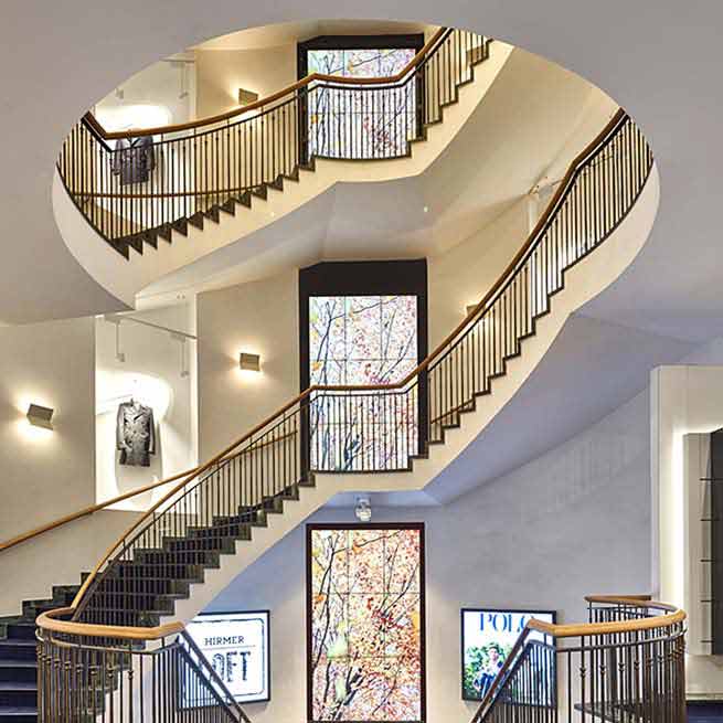 Ertüchtigung von Treppe und Deckenverkleidung von Hirmer München