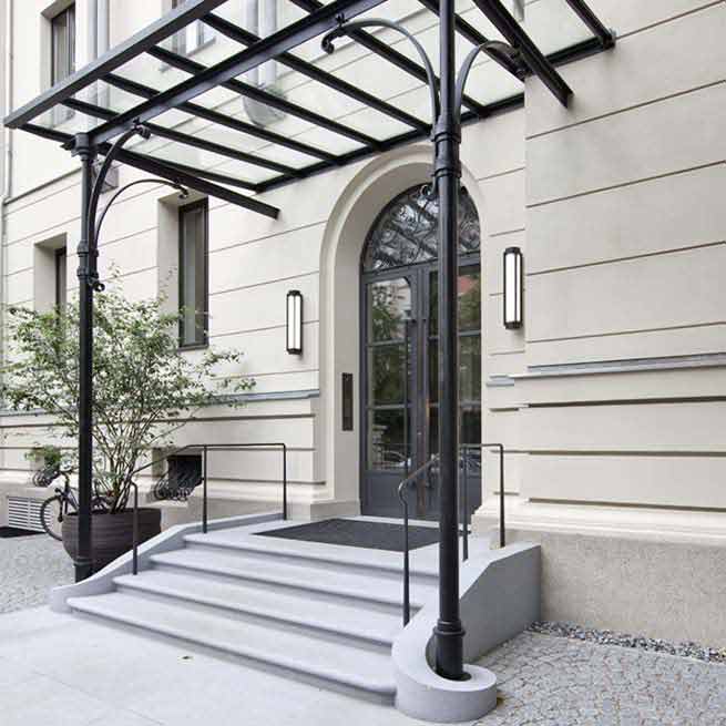 Vordach aus Stahl für Altbau