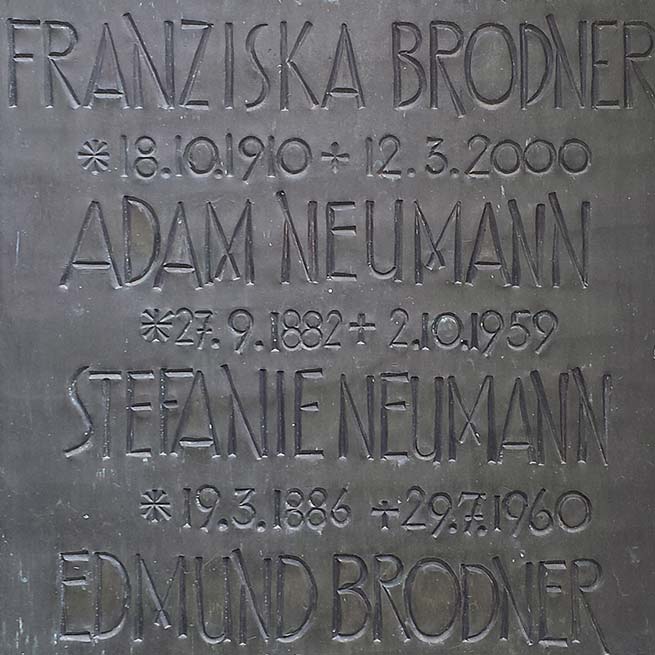 Verschiedene Grabinschriften