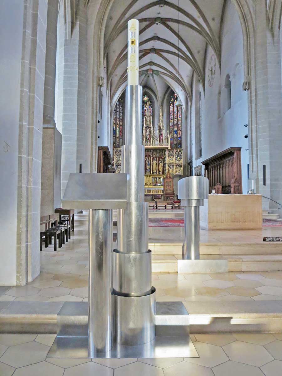 Neue sakrale Ausstattung im Dom Eichstätt aus gewickeltem Bronzeblech, verzinnt