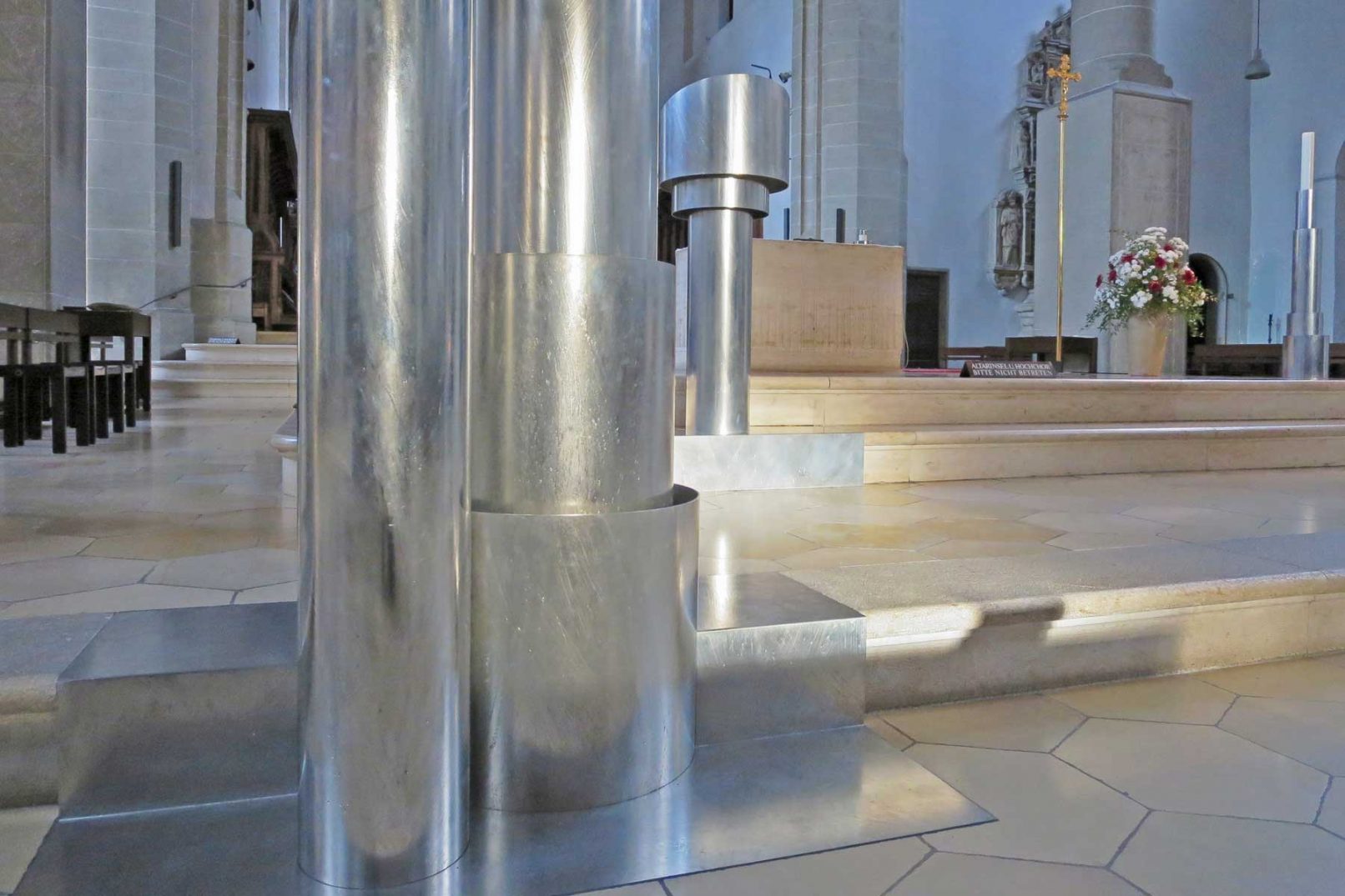 Detail der neuen sakralen Ausstatung im Dom Eichstätt