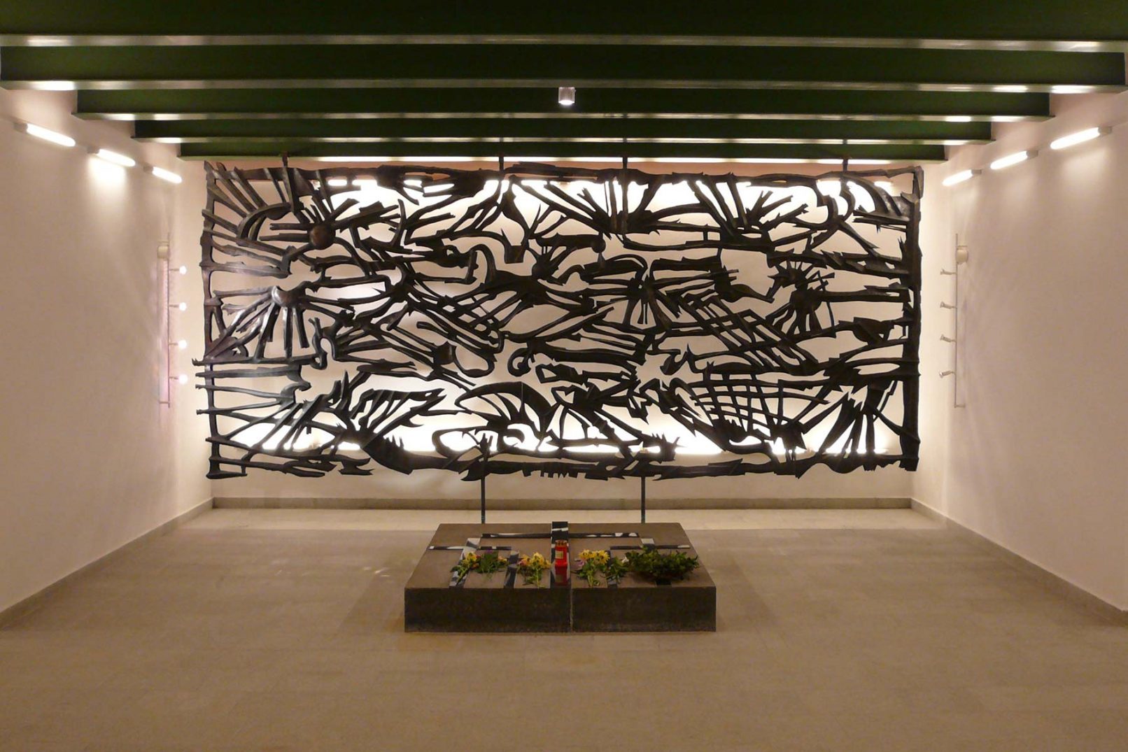 Soldatenfriedhof Solugobowka, Russland - geschmiedetes Gitter